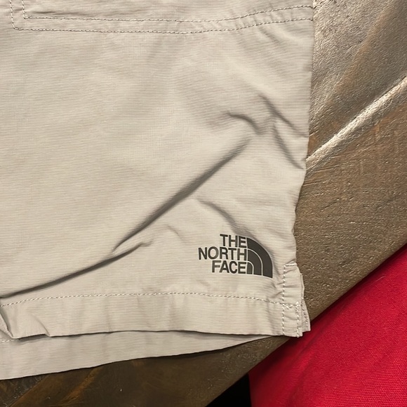 Nice shorts - Picture 2 of 3